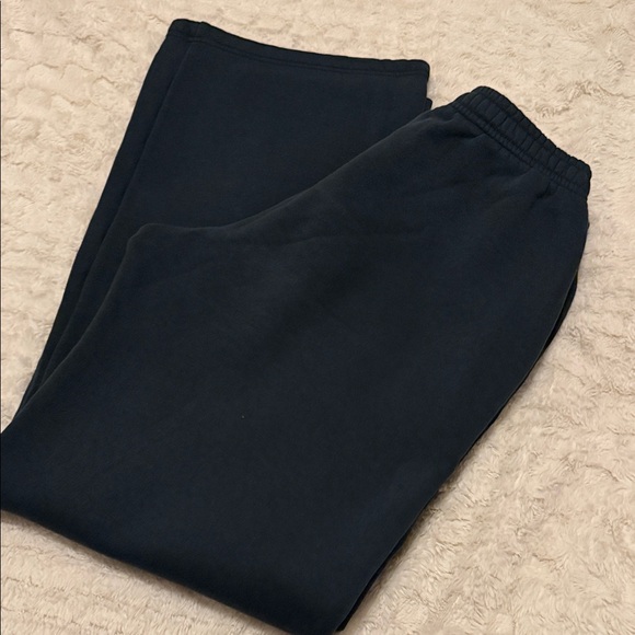 Nike Dark Sweatpants with Logo - Picture 5 of 5